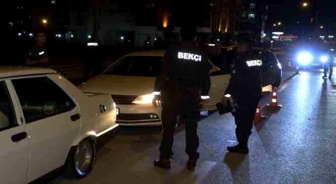 Aksaray&rsquo;da polis şok uygulamalarla olumsuzluğa ge&ccedil;it vermiyor
