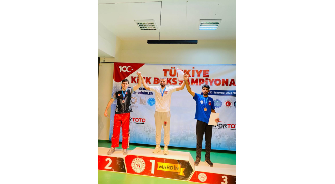 Batmanlı kick boks sporcusu Türkiye şampiyonu oldu