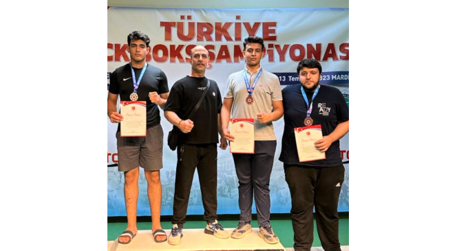 Kick Boks’ta Elazığ rüzgarı