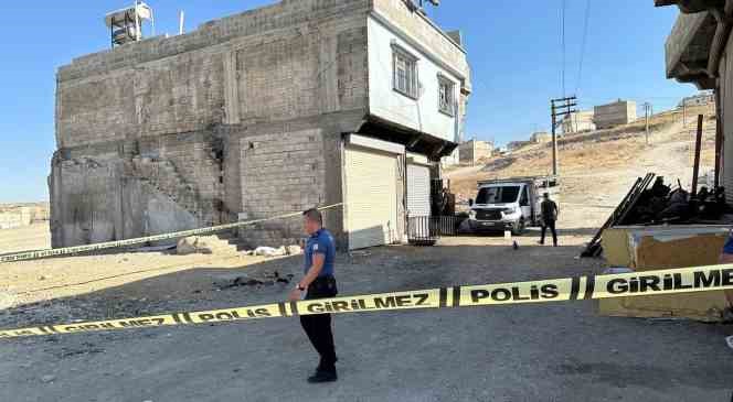 Önce 2 yaşındaki oğlunu rehin aldı, sonra kendini vurdu
