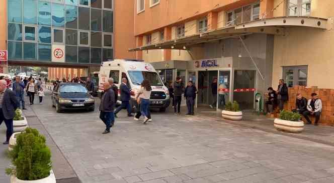 Batman&rsquo;da kıskan&ccedil;lık krizine giren koca eşini bı&ccedil;aklayarak ağır yaraladı
