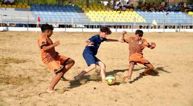 Plaj futbolunda şampiyon Sakin Şehir Seferihisar Spor 