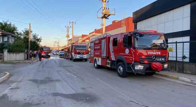 Fabrika jeneratöründe yangın çıktı