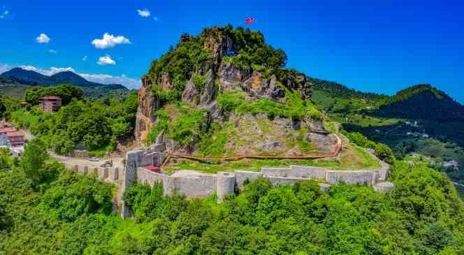 Başkan Tavlı: “Ünye Kalesi’nin restorasyon çalışmalarında sona gelindi”