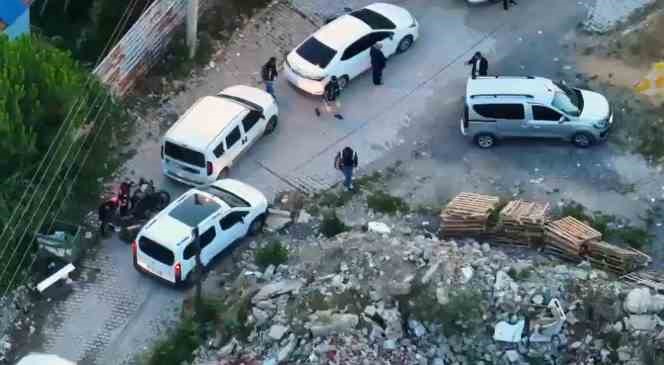 Yalova&rsquo;da silahla havaya ateş a&ccedil;an 5 kişi g&ouml;zaltına alındı
