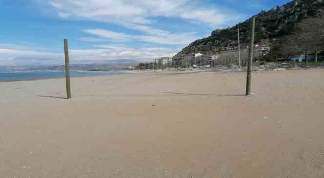 Eğirdir g&ouml;l&uuml; 35 g&uuml;nde 11 santim azaldı kritik seviyeye 27 santim kaldı
