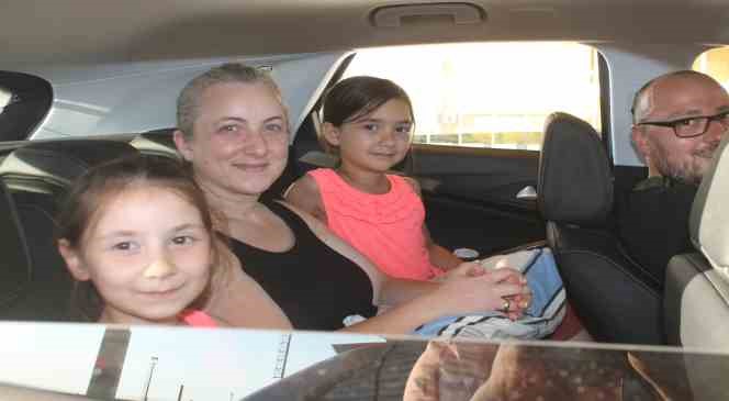 Gurbetçiler: “Gençler Avrupa’ya özenmesin, hayat şartları çok zor”