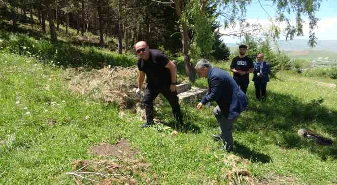 Gen&ccedil;ler ormanda &ccedil;evre temizliği yaptı

