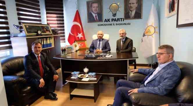 AK Parti Genel Başkanvekili Ala: "Bir politikaya karşı &ccedil;ıkabilirsiniz, bunun yeri Meclis&rsquo;tir, iktidar partisinin siyasi il başkanlıkları değil"
