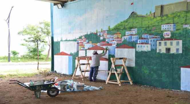 Giresun’da duvarlar sanatsal resimlerle renkleniyor
