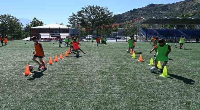 Isparta Belediyesi  Spor Kompleksinde yetenekli sporcular yetiştiriliyor
