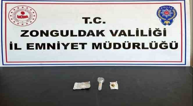 Polisin denetiminde uyuşturucu ile yakalandılar