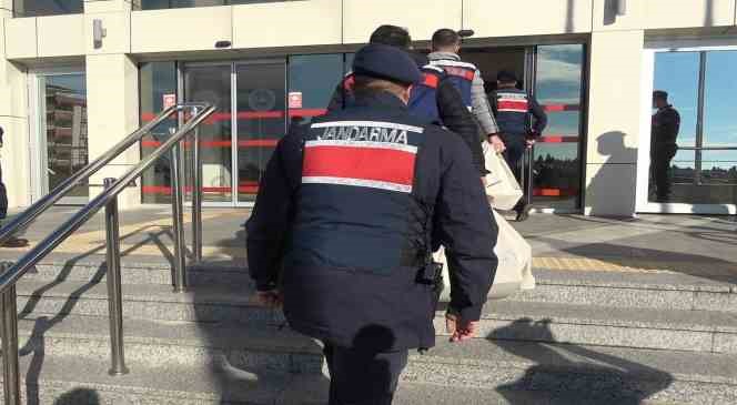 Kıyıköy Belediye Başkanı’nın babası ve avukatı beraat etti
