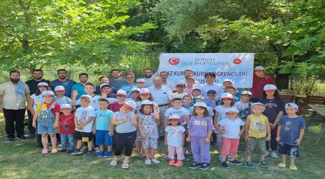 Kofçaz’da kurs öğrencilerinin piknik keyfi
