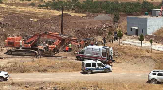 Kazıda göçük altında kalan işçi yaralı olarak kurtarıldı