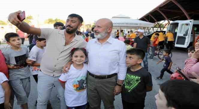 Başkan Çolakbayrakdar: Çocukların yüzlerini gülümsetmek için çalışıyoruz