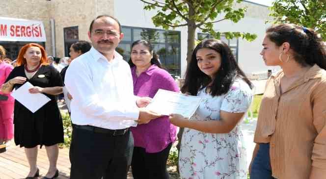 Lapseki SODAM’da kursiyerler belgelerini aldı