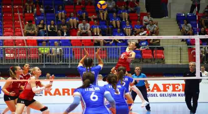 Avrupa Voleybol Şampiyonası’nda çifte sevinç
