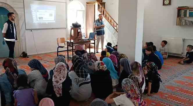 Öğrencilere siber güvenlik ve sosyal medya kullanımı semineri