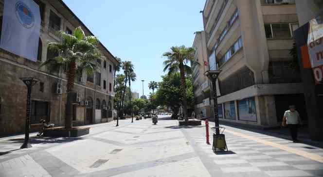Sıcak hava, Mersin’de şehir merkezini boşalttı