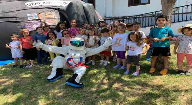 Mamak&rsquo;ta k&uuml;t&uuml;phane bah&ccedil;esine uzay k&uuml;resi kuruldu
