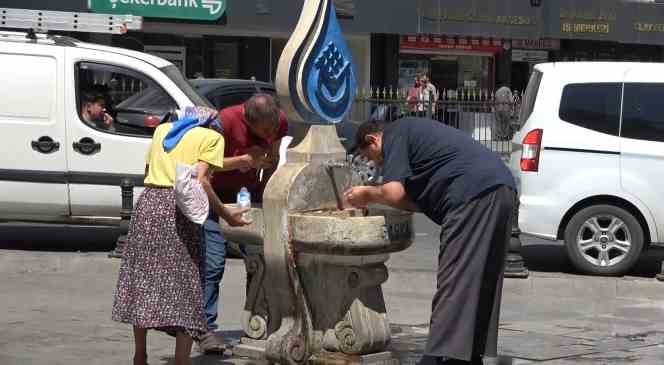 Kavurucu sıcaklar bunaltıyor 