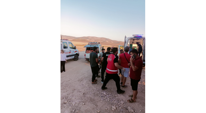 Siirt&rsquo;te otomobil yolda &ccedil;ukura d&uuml;şt&uuml;: 6 yaralı

