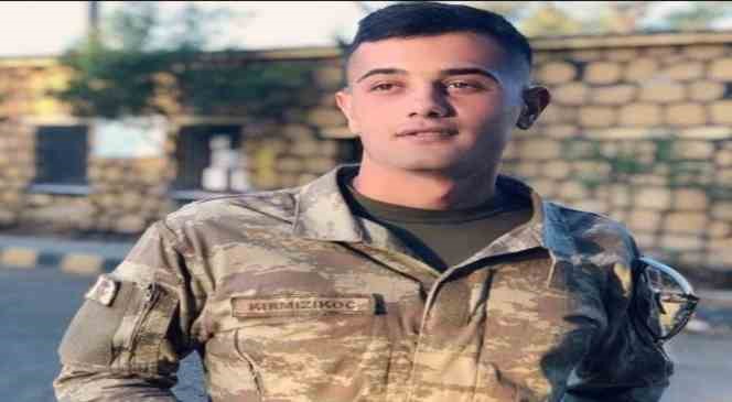 Şehit Enes Kırmızıko&ccedil; g&ouml;zyaşları arasında son yolculuğuna uğurlandı
