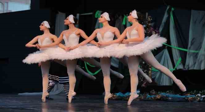 Aliağa Sanat G&uuml;nleri&rsquo;nde Sıla r&uuml;zg&acirc;rı
