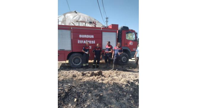 Burdur&rsquo;da 40 d&ouml;n&uuml;m buğday tarlası yangında k&uuml;le d&ouml;nd&uuml;
