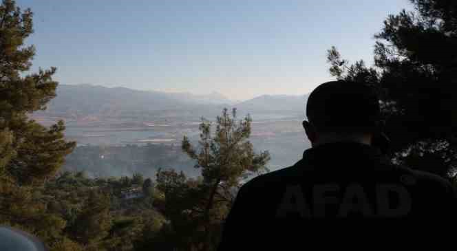 Vali Coşkun: &ldquo;(Kahramanmaraş orman yangını) Birka&ccedil; saate kontrol altına almayı hedefliyoruz&rdquo;
