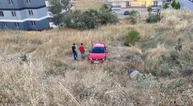 Uşak&rsquo;ta trafik kazası: 1&rsquo;i ağır 4 yaralı
