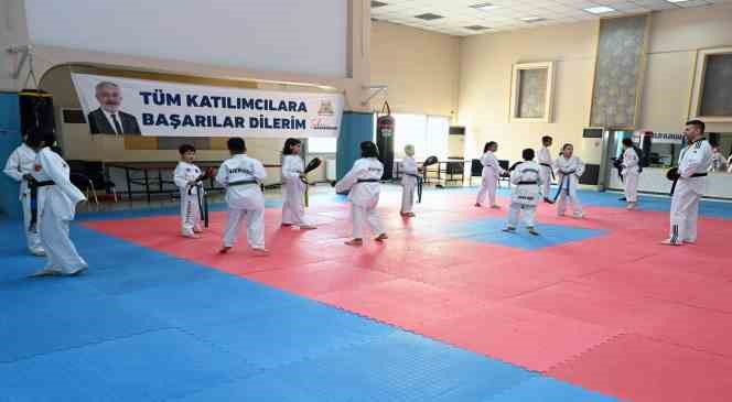 Isparta Belediyesi yaz spor kursuları yoğun ilgi g&ouml;r&uuml;yor
