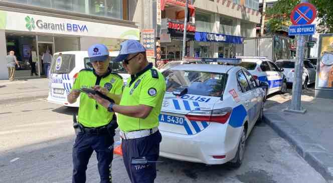 Ara&ccedil;ları tek tek durdular

