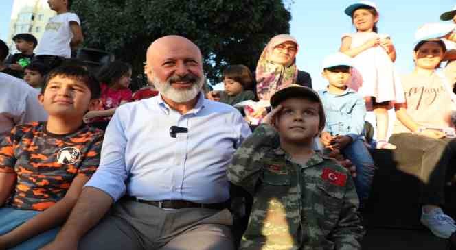 Başkan Çolakbayrakdar; “Şenliklerimizle çocukların yüzleri gülerken, ailelerde nostalji yaşıyor”