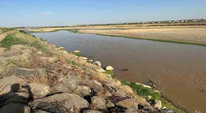 Dicle Nehri’ne düşen 9 yaşındaki çocuk hayatını kaybetti