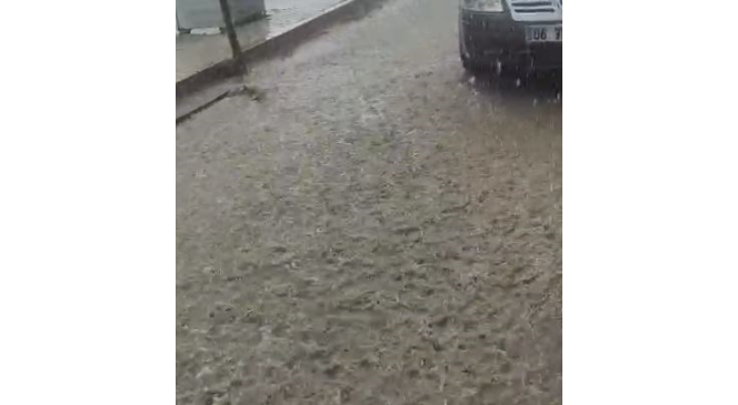Kovancılar&rsquo;da sağanak ve dolu etkili oldu
