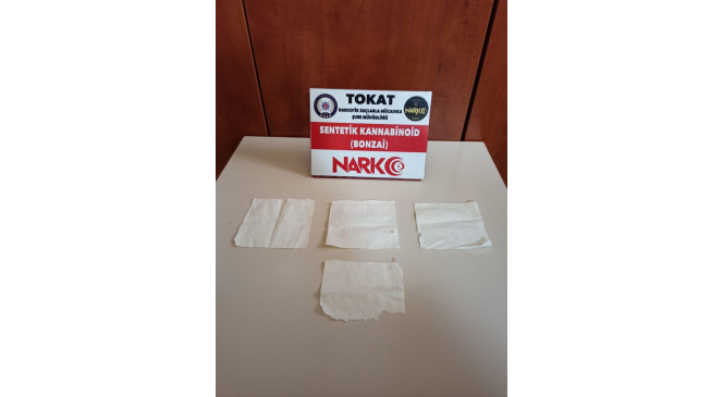 Mendile emdirilmiş uyuşturucuyla yakalandı