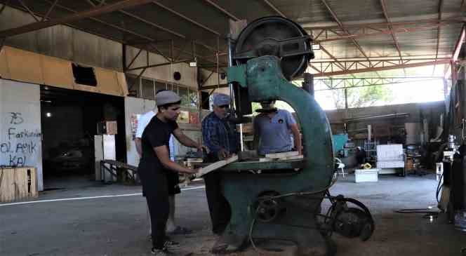 Madde bağımlıları ila&ccedil;sız tedavi olup, meslek sahibi olarak normal hayatlarına d&ouml;n&uuml;yor
