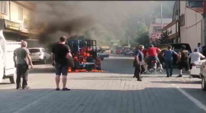 Giresun&rsquo;da kağıt toplayıcısı grupla esnaf arasında kavga
