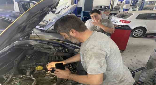 Rekor sıcaklıklarda araba bakımlarına dikkat
