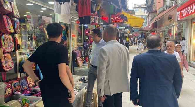 Başkan Alan, Fevzipaşa Sokak’ta esnafları gezdi