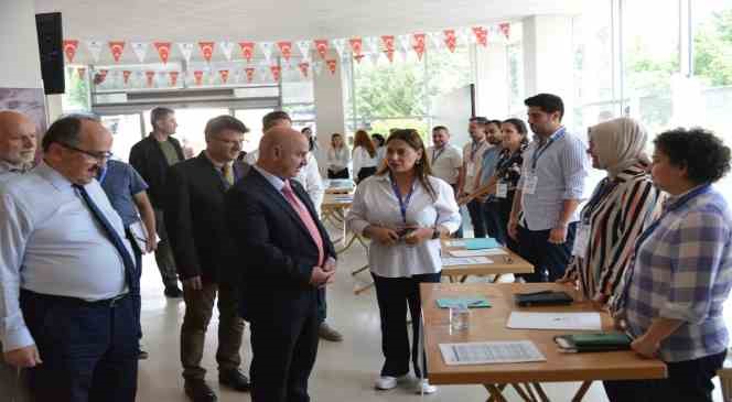 Düzce Üniversitesi aday öğrencilere tanıtılıyor