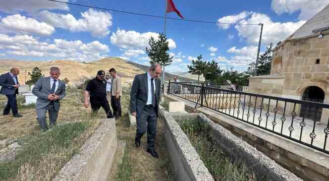 Akli dengesi bozuk şahsın zarar verdiği t&uuml;rbelerde restorasyon &ccedil;alışmaları tamamlandı
