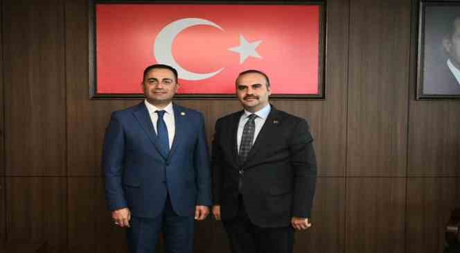 Bakan Kacır, Biga Belediyesi’ni ziyaret etti