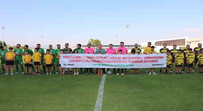Huzur ortamının gelmesiyle k&ouml;yler arası futbol turnuvası d&uuml;zenlendi

