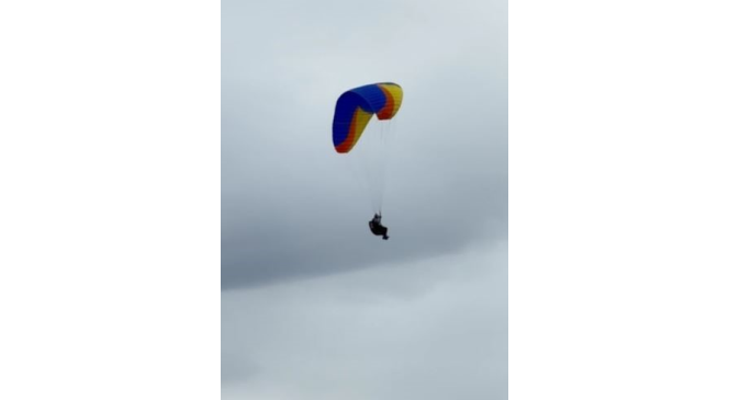 Ardahan&rsquo;da yama&ccedil; paraş&uuml;t&uuml; heyecanı
