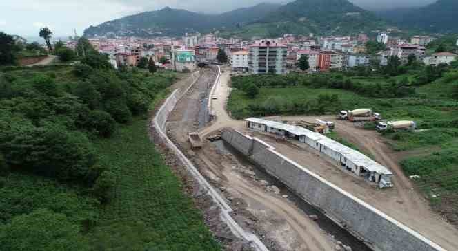 Artvin’de taşkın kontrol çalışmaları devam ediyor