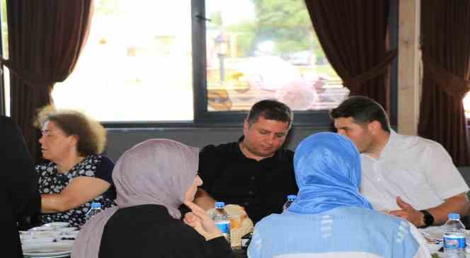 Devlet korumasındaki &ccedil;ocuklar kahvaltı programında bir araya geldi
