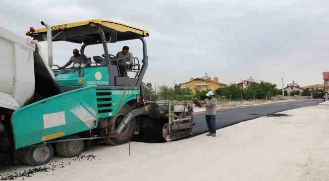 Karatay&rsquo;ın yolları yenileniyor

